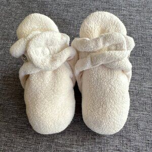 ZUTANO Unisex Fleece Baby Booties, Soft Sole, Slippers Size 6 mo (fits 3-6 mo)